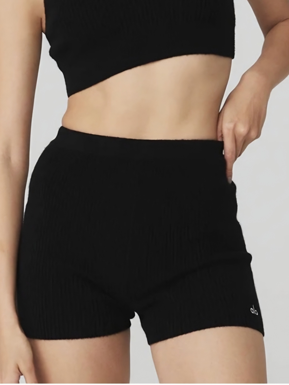 Alo Yoga Cashmere Ribbed Shorts Black Size L EUC